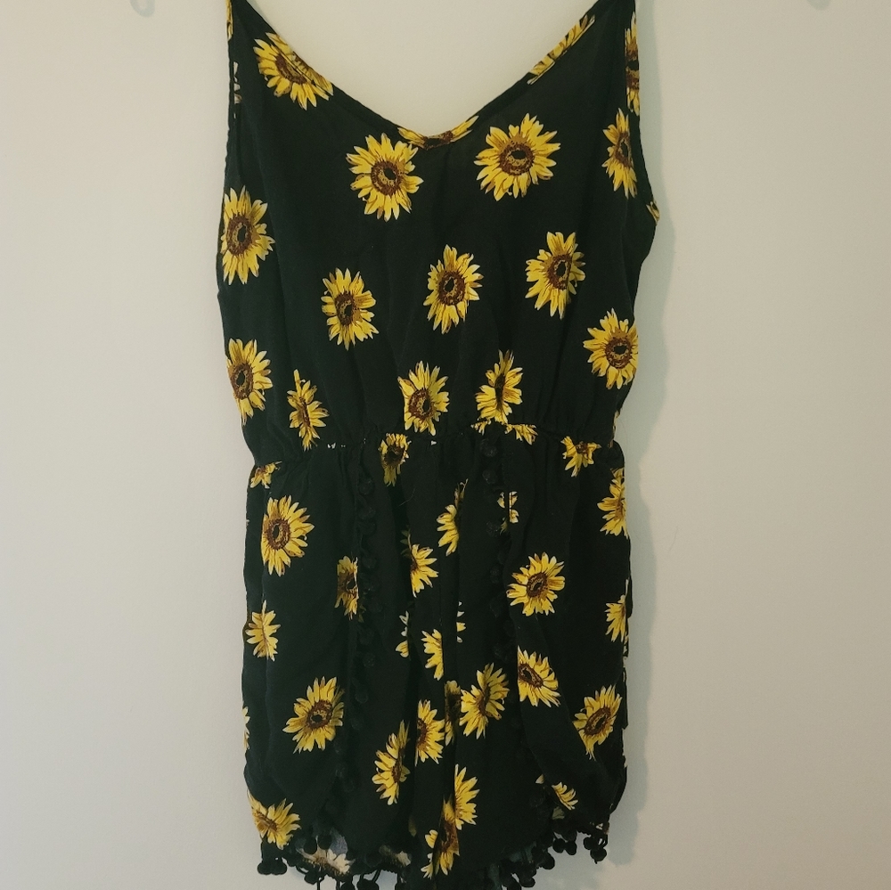 Sunflower romper. Small